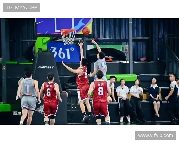 CBA跨界举办篮球与足球混合赛