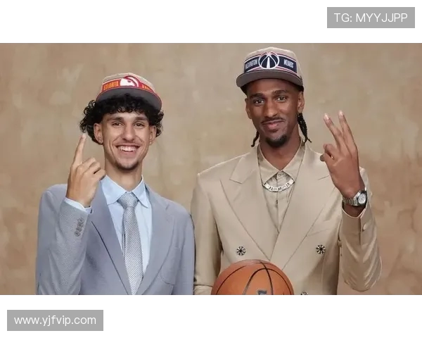 卡斯尔称赞福克斯为领袖期待与全明星队伍一较高下